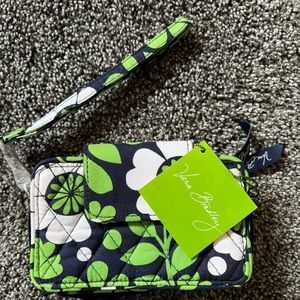 Vera Bradley Smartphone Wristlet 2.0 in Lucky You Pattern